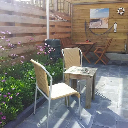 Bij Aelita Homestay Den Burg