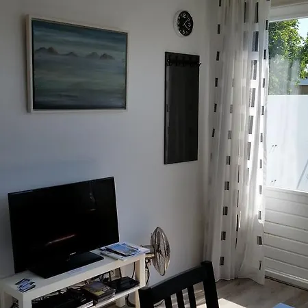 Bij Aelita Ден-Бург