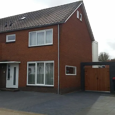 Bij Aelita Pansiyon Den Burg